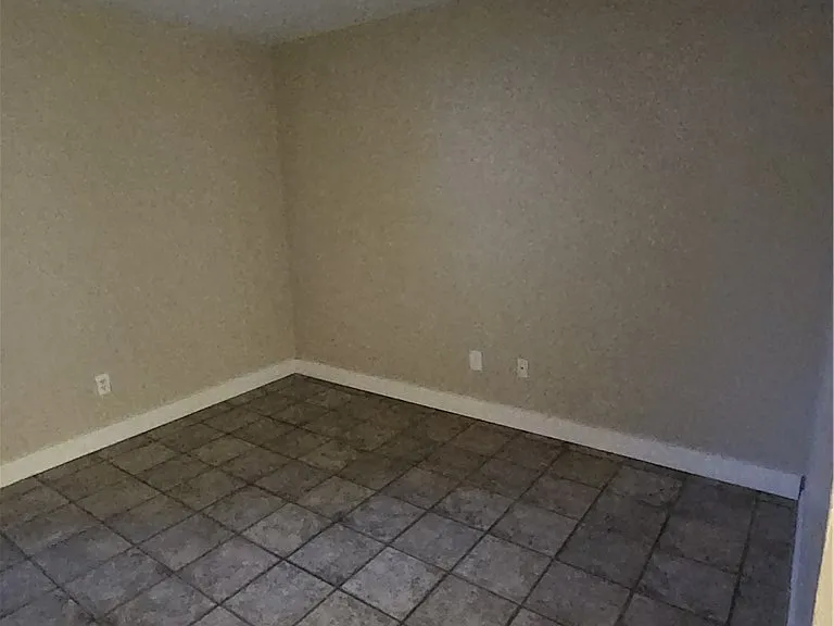 1901 Holleman Dr W #201 — Photo 15