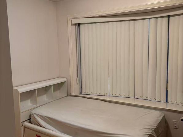 2 bedroom rental in Vancouver — photo 2