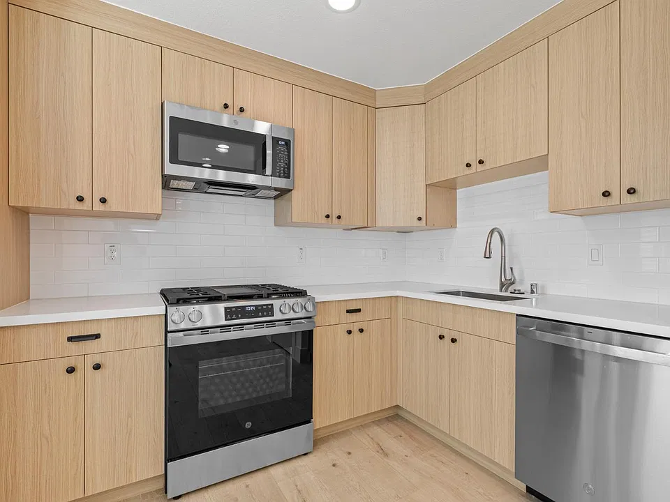 107 B St #B