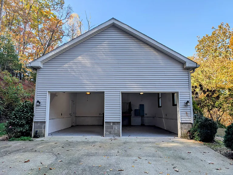 25 Silver Maple Ln — Photo 32