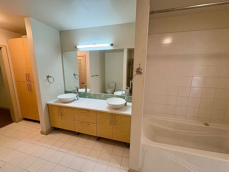1530 NW Market St #605 — Photo 10