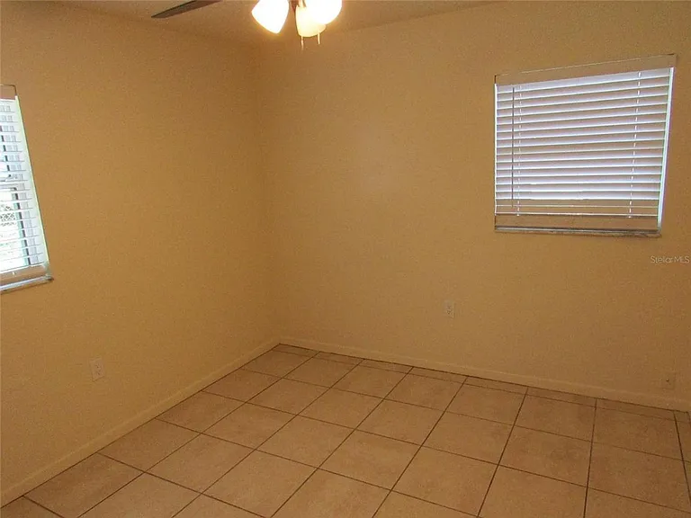 822 S Lone Oak Dr — Photo 10