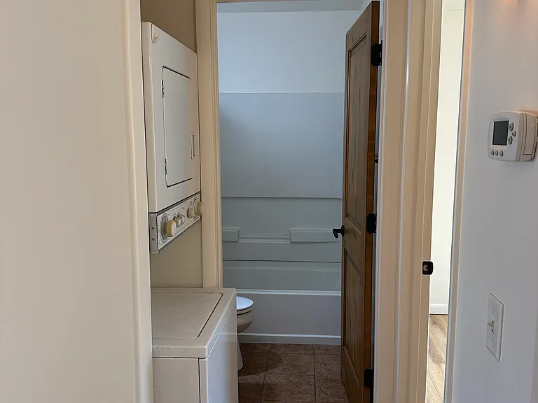 208 E 200 S #2 — Photo 4