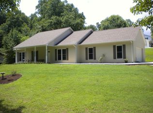 660 Bluff Pointe Rd, Harriman, TN 37748