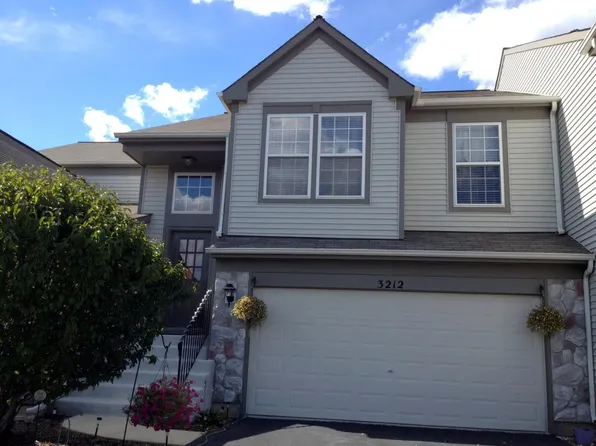 3212 Bromley Ln, Aurora, IL 60502