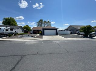 689 W Wren Ave, Hermiston, OR 97838