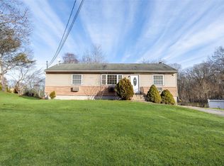 83 Gray Ave, Medford, NY 11763