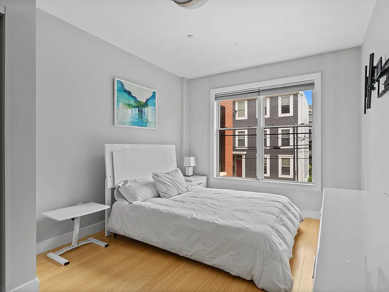 152 Old Colony Ave #9 — Photo 4