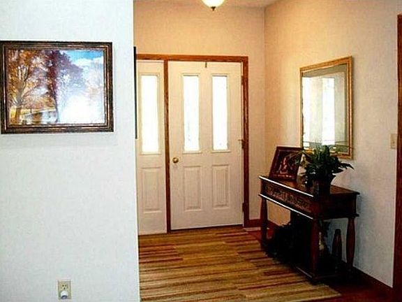 3rd image of 6023 Courtland Dr