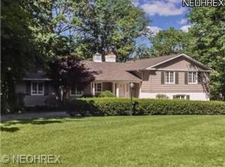32555 Creekside Dr, Pepper Pike, OH 44124