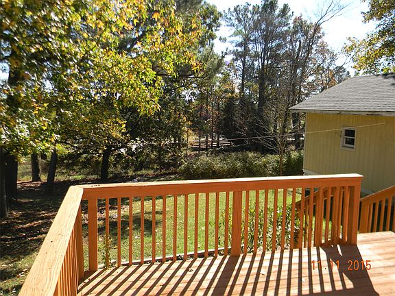 5th image of 2421 Landis Dr