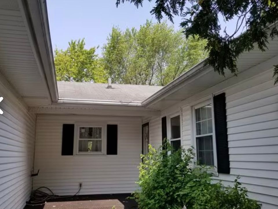 2nd image of 1171 Twisted Oak Ln