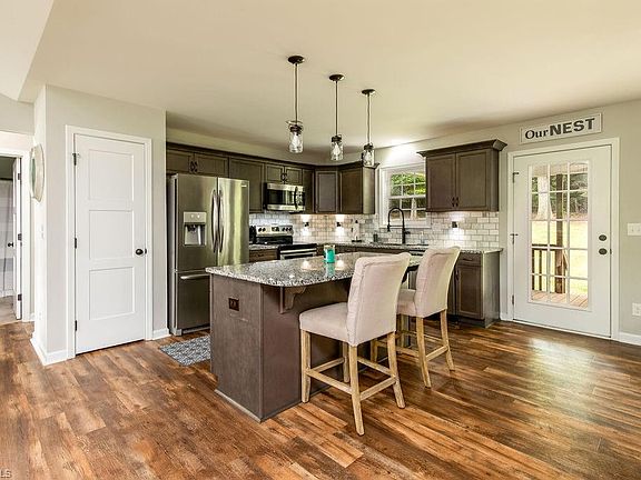 5th image of 6584 Black Oak Ct