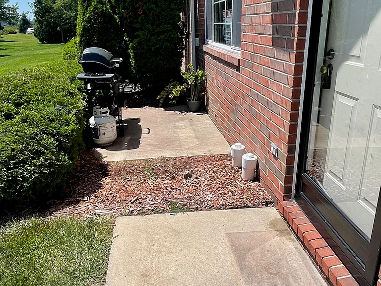 29890 Donna Ln — Photo 2