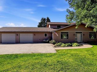 1 Belden School Ln, Galena, IL 61036