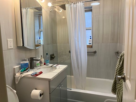 5th image of 20810A 39ave