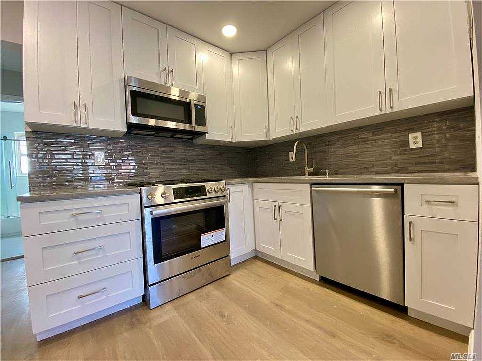 1st image of 235 W Park Ave #C3