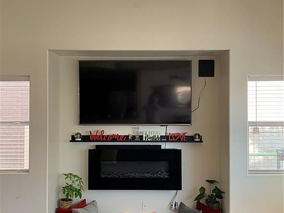2nd image of 8321 New Leaf Ave
