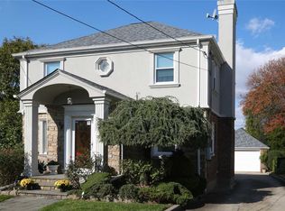 332 Livingstone Pl, Cedarhurst, NY 11516