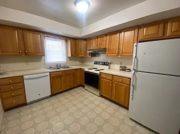 13 Church St, Bechtelsville, PA