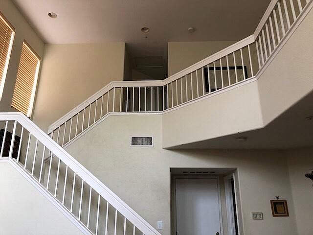 1st image of 261 Silvercreek Dr