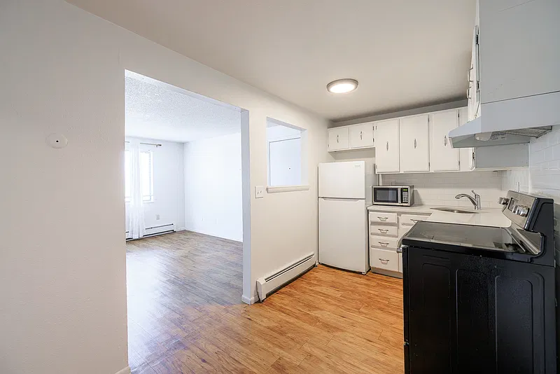 2455 Bryant St #6
