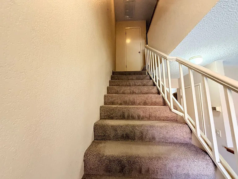 468 Park Place Dr — Photo 12
