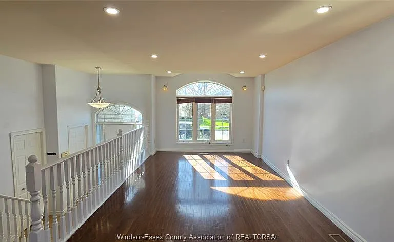 4628 Fontana Ave — Photo 3