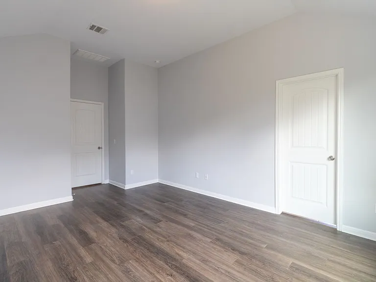 1411 Elbe St — Photo 20