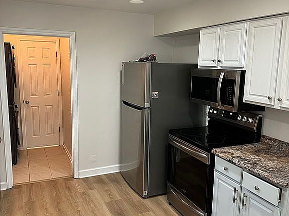 5th image of 300 Trimble Ave
