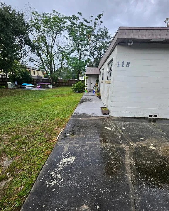 118 N Van Buren Ave