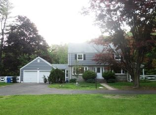 177 Porters Hill Rd, Trumbull, CT 06611