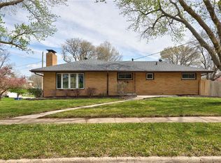 2631 Sherwood Dr, Des Moines, IA 50310