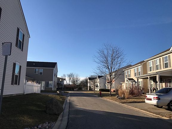 4th image of 1667 Victoria Park Cir