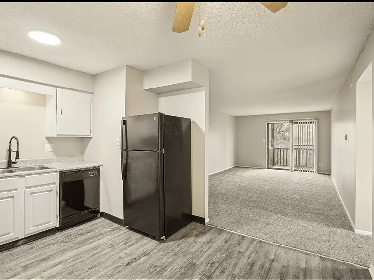 8637 E Utopia Pkwy — Photo 12