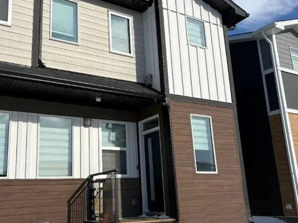 862 SW Wolf Willow Blvd SE, Calgary, AB T2X 5R1