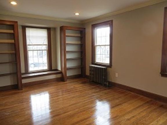 2nd image of 115 Winthrop Ave