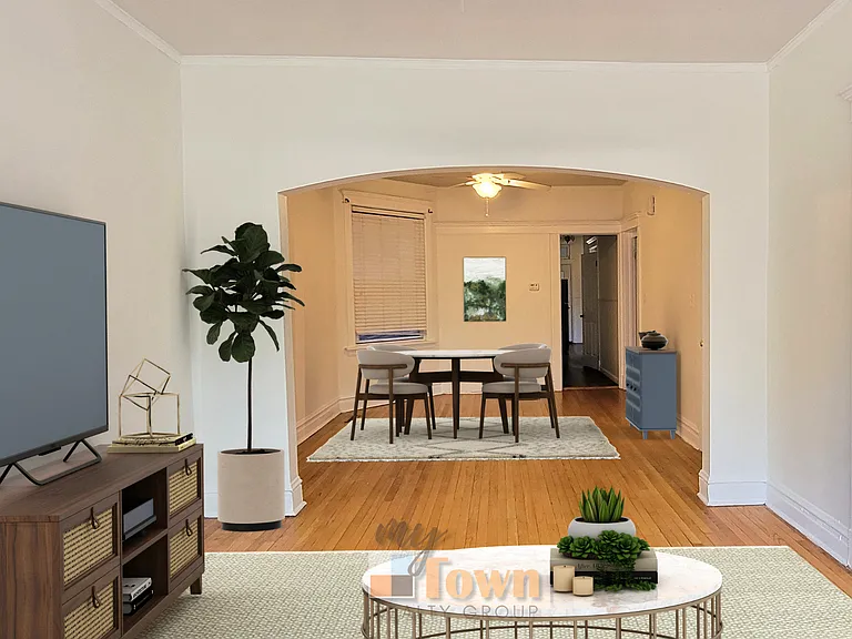 2054 W Roscoe St #2 — Photo 3