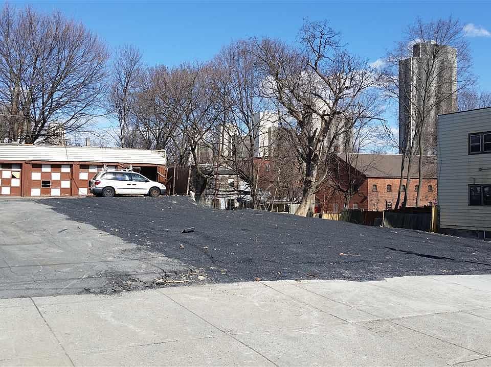 2nd image of 229 Park Ave
