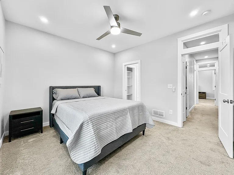 141 Hughes St — Photo 15