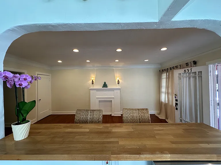 837 Tularosa Dr — Photo 12