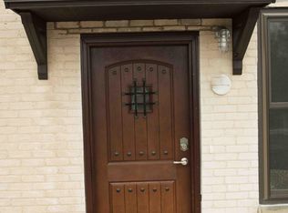 114 2nd St #203, New Glarus, WI 53574