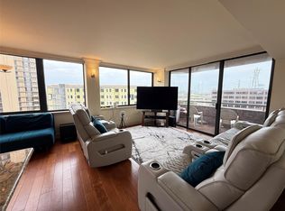 3525 Sage Rd APT 904, Houston, TX 77056