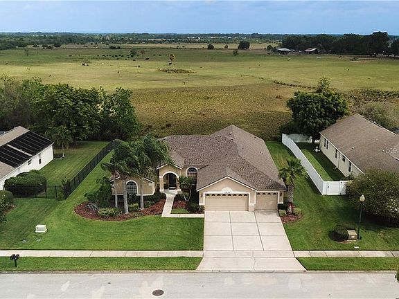 3rd image of 1523 Gants Cir