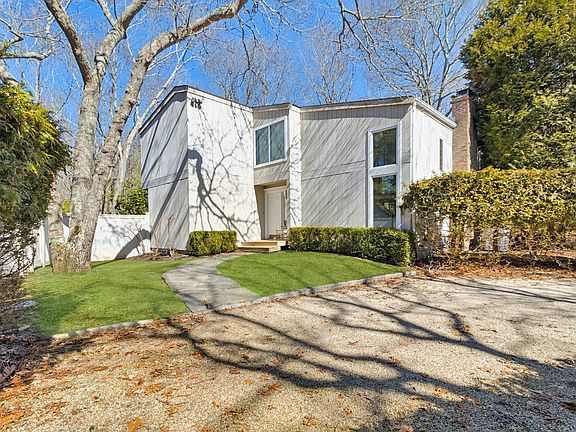 2nd image of 27 Montauk Ave