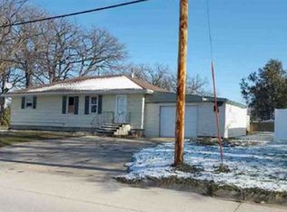 309 7th St W, Cresco, IA 52136