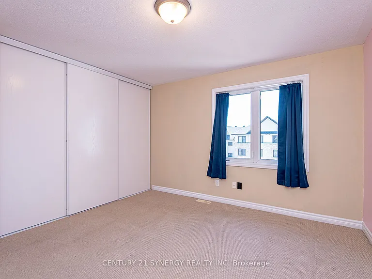 2228 Tenth Line Rd — Photo 29