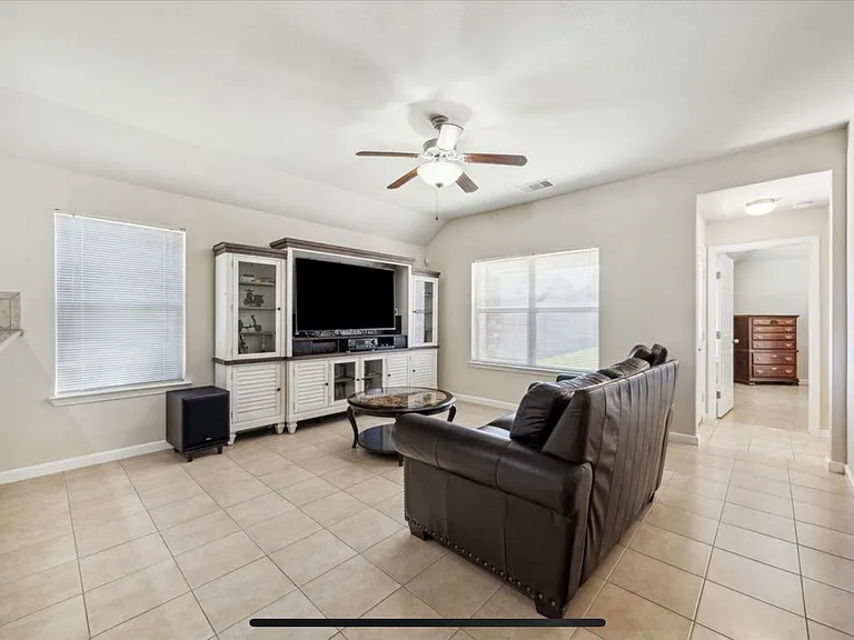 3039 Boxwood Springs Ln — Photo 12