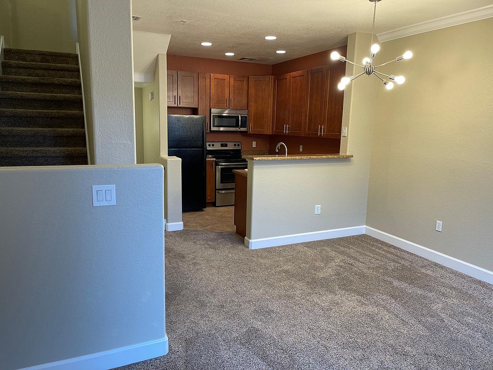 Main Living Space, Dining & Kitchen