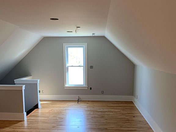 4th image of 3633 Blaisdell Ave S #2